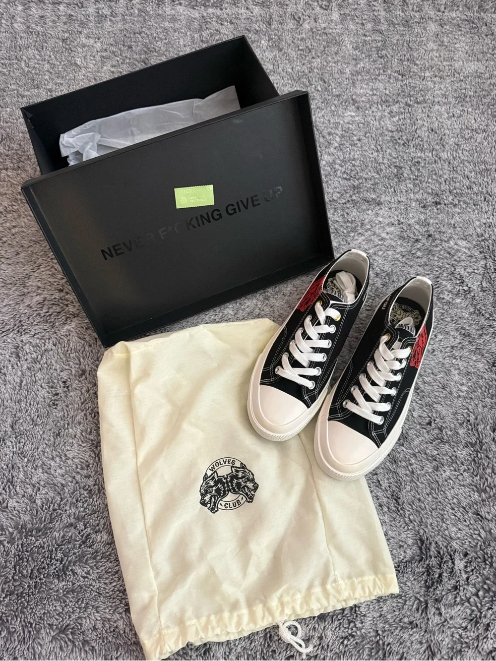 Darc Sport Sneakers, Low Top, Men’s 8/ Women’s 10, NIB